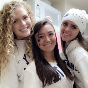 Meet your Posher, Naya